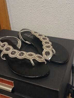 Fibi & Clo New York Silver Jeweled Sandals Women's Size 7 Embellished Bling